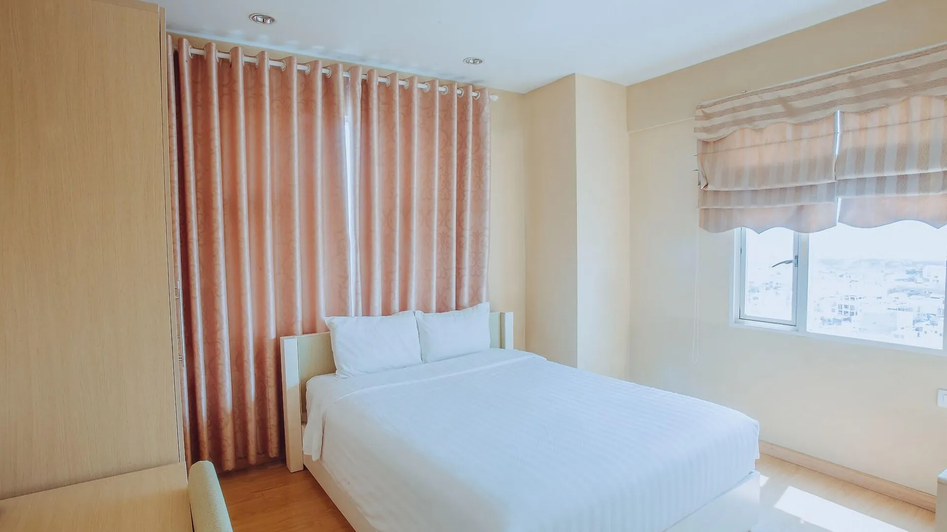 ****  Vinh Trung Plaza Hotel Da Nang Vietnam