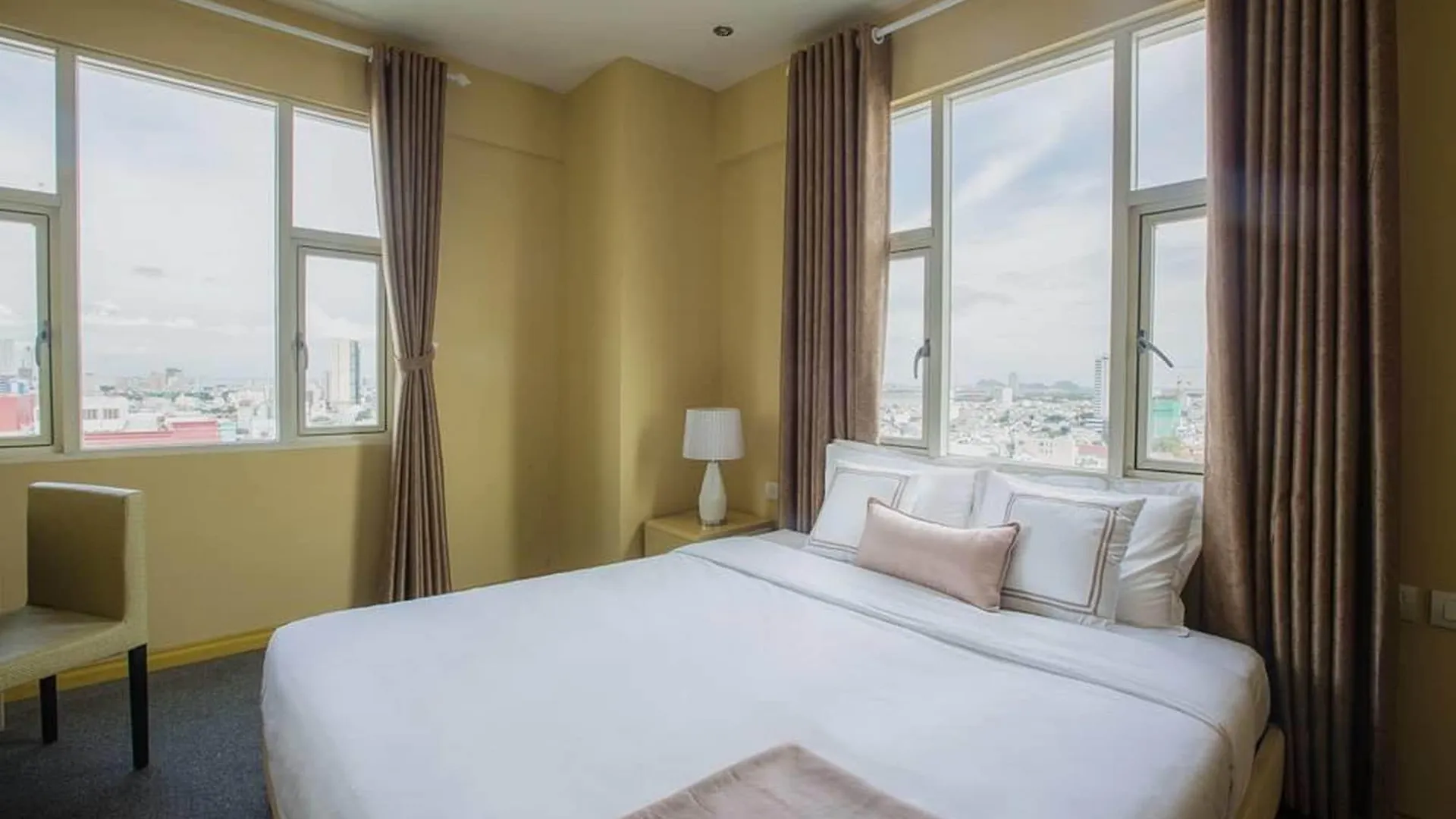 Vinh Trung Plaza Hotel Da Nang 4*,